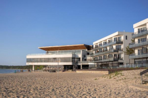 Dream Stay - Beach Terrace Apartment with Sauna